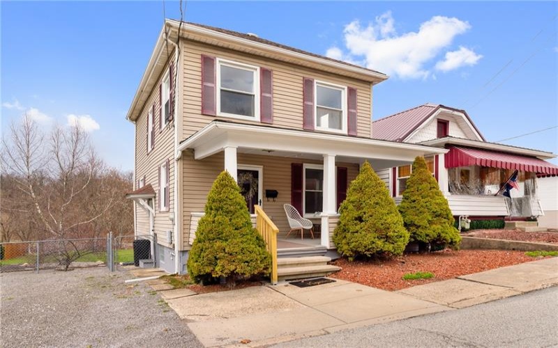 912 Holland St, Vandergrift, 15690, 3 Bedrooms Bedrooms, 8 Rooms Rooms,2 BathroomsBathrooms,Residential,For Sale,Holland St,1693795