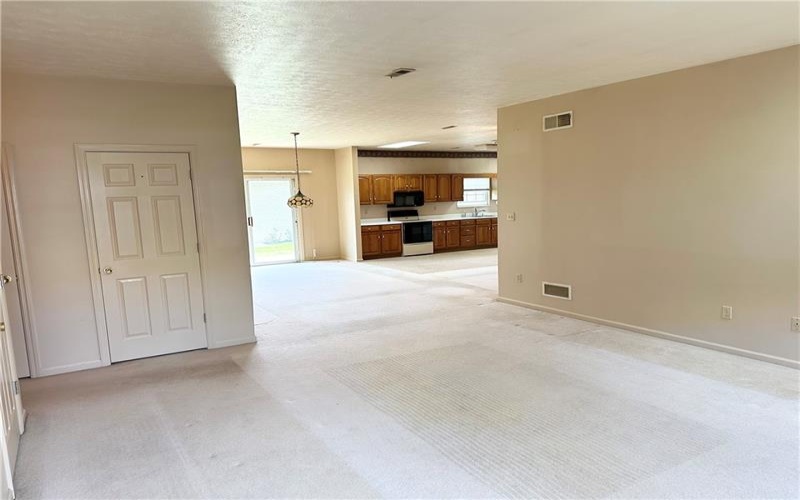 2750 Iowa Dr, New Kensington, 15068, 2 Bedrooms Bedrooms, 6 Rooms Rooms,2 BathroomsBathrooms,Residential,For Sale,Iowa Dr,1697433