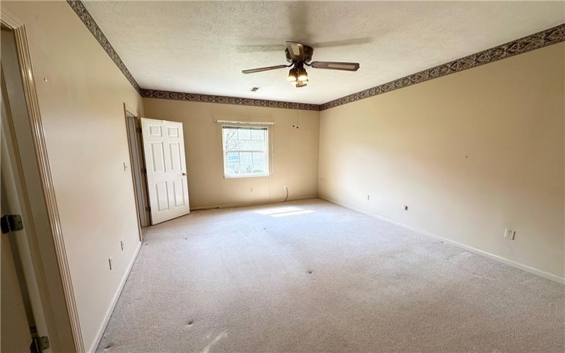 2750 Iowa Dr, New Kensington, 15068, 2 Bedrooms Bedrooms, 6 Rooms Rooms,2 BathroomsBathrooms,Residential,For Sale,Iowa Dr,1697433