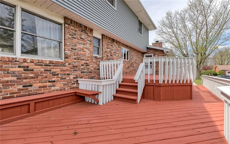 1318 Dellview Drive, Greensburg, 15601, 4 Bedrooms Bedrooms, 12 Rooms Rooms,2.2 BathroomsBathrooms,Residential,For Sale,Dellview Drive,1697711