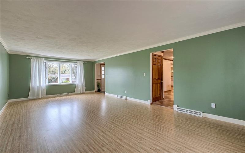 1318 Dellview Drive, Greensburg, 15601, 4 Bedrooms Bedrooms, 12 Rooms Rooms,2.2 BathroomsBathrooms,Residential,For Sale,Dellview Drive,1697711