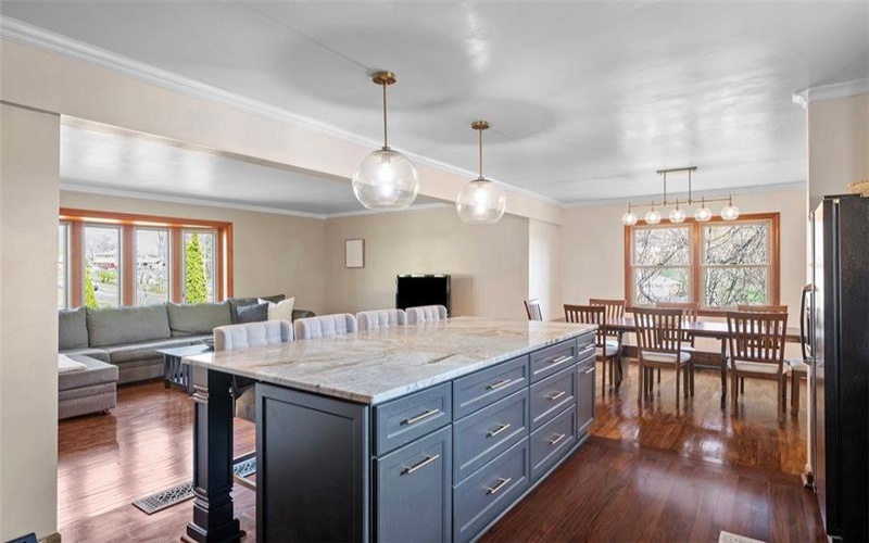 126 Woodland Dr, New Kensington, 15068, 3 Bedrooms Bedrooms, ,3.1 BathroomsBathrooms,Residential,For Sale,Woodland Dr,1696062