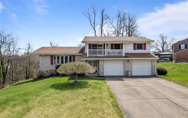 126 Woodland Dr, New Kensington, 15068, 3 Bedrooms Bedrooms, ,3.1 BathroomsBathrooms,Residential,For Sale,Woodland Dr,1696062