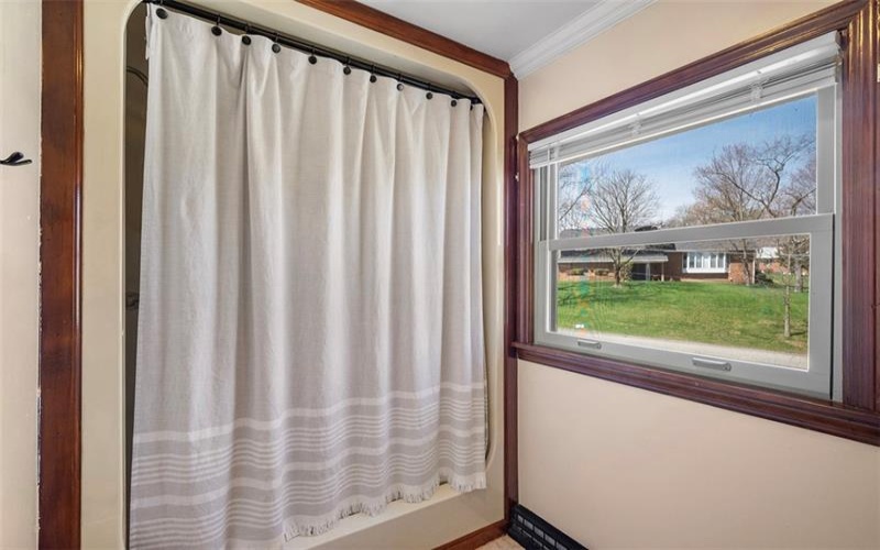 126 Woodland Dr, New Kensington, 15068, 3 Bedrooms Bedrooms, ,3.1 BathroomsBathrooms,Residential,For Sale,Woodland Dr,1696062