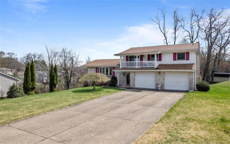 126 Woodland Dr, New Kensington, 15068, 3 Bedrooms Bedrooms, ,3.1 BathroomsBathrooms,Residential,For Sale,Woodland Dr,1696062