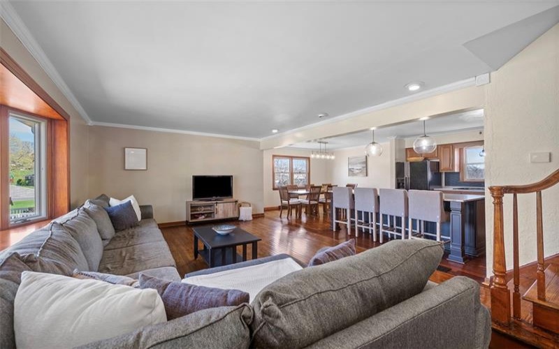 126 Woodland Dr, New Kensington, 15068, 3 Bedrooms Bedrooms, ,3.1 BathroomsBathrooms,Residential,For Sale,Woodland Dr,1696062