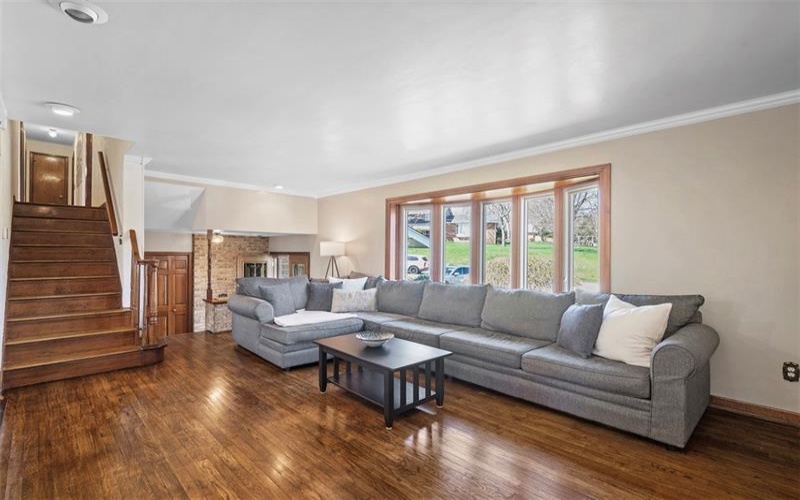 126 Woodland Dr, New Kensington, 15068, 3 Bedrooms Bedrooms, ,3.1 BathroomsBathrooms,Residential,For Sale,Woodland Dr,1696062