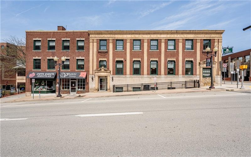 102 MAIN, Greensburg, 15601, ,Commercial-industrial-business,For Sale,MAIN,1697323