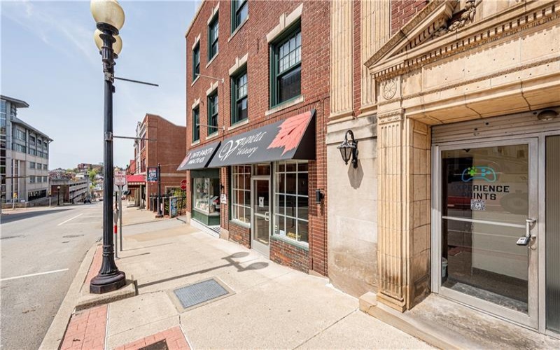 102 MAIN, Greensburg, 15601, ,Commercial-industrial-business,For Sale,MAIN,1697323