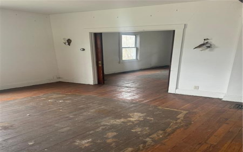 201 Locust Street, New Kensington, 15068, 3 Bedrooms Bedrooms, ,1 BathroomBathrooms,Residential,For Sale,Locust Street,1697873