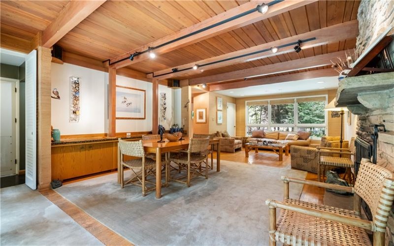 114 Forelle Lane, Ligonier, 15658, 3 Bedrooms Bedrooms, ,2 BathroomsBathrooms,Residential,For Sale,Forelle Lane,1697881