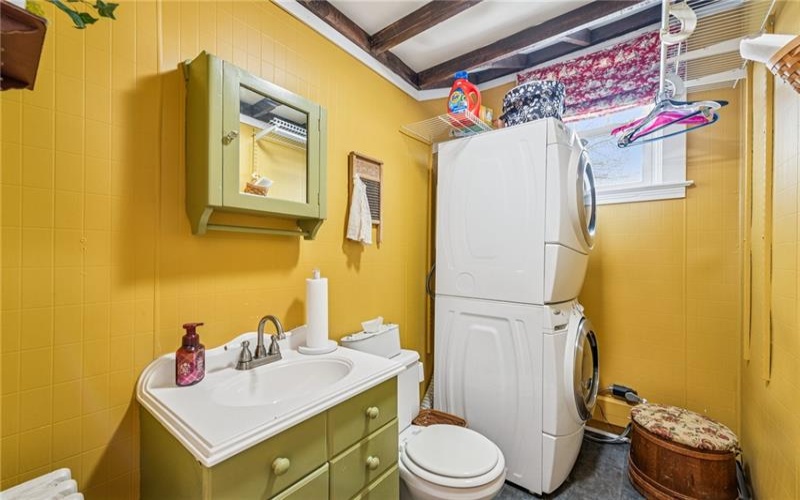 620 Main St, Latrobe, 15650, 4 Bedrooms Bedrooms, 11 Rooms Rooms,2.1 BathroomsBathrooms,Residential,For Sale,Main St,1697922