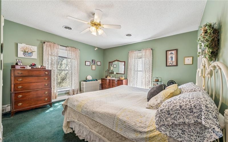 620 Main St, Latrobe, 15650, 4 Bedrooms Bedrooms, 11 Rooms Rooms,2.1 BathroomsBathrooms,Residential,For Sale,Main St,1697922
