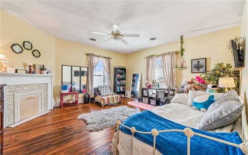 620 Main St, Latrobe, 15650, 4 Bedrooms Bedrooms, 11 Rooms Rooms,2.1 BathroomsBathrooms,Residential,For Sale,Main St,1697922