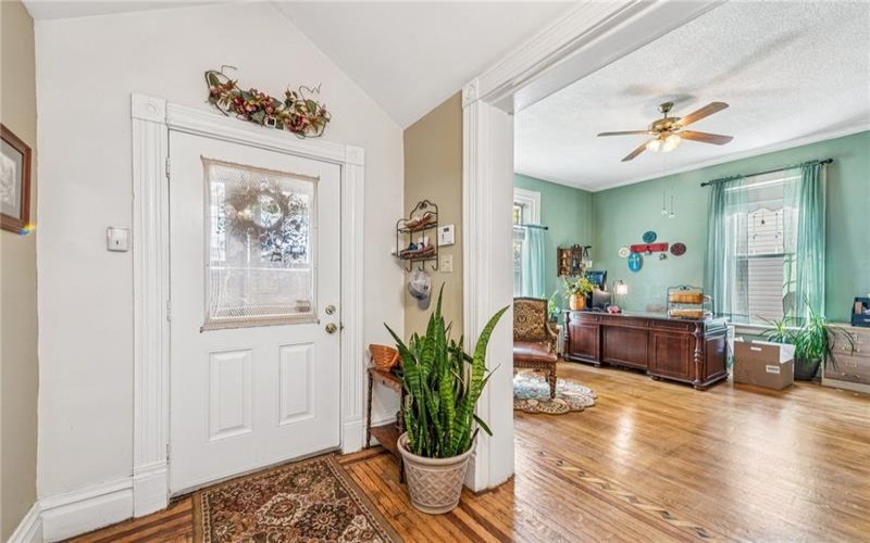 620 Main St, Latrobe, 15650, 4 Bedrooms Bedrooms, 11 Rooms Rooms,2.1 BathroomsBathrooms,Residential,For Sale,Main St,1697922