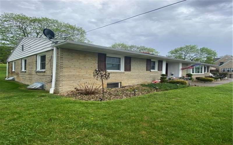 1007 Vine St, West Newton, 15089, 3 Bedrooms Bedrooms, ,2.1 BathroomsBathrooms,Residential,For Sale,Vine St,1697929