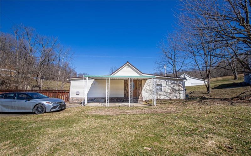 398 Sugar Run Rd, Waynesburg, 15370, 2 Bedrooms Bedrooms, ,1 BathroomBathrooms,Residential,For Sale,Sugar Run Rd,1691537