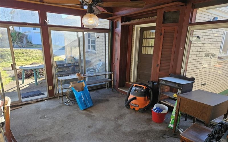 724 Henry St, Belle Vernon, 15012, 2 Bedrooms Bedrooms, ,2 BathroomsBathrooms,Residential,For Sale,Henry St,1696937