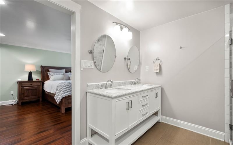 107 Roscommon, Canonsburg, 15317, 3 Bedrooms Bedrooms, 7 Rooms Rooms,2.1 BathroomsBathrooms,Residential,For Sale,Roscommon,1697765