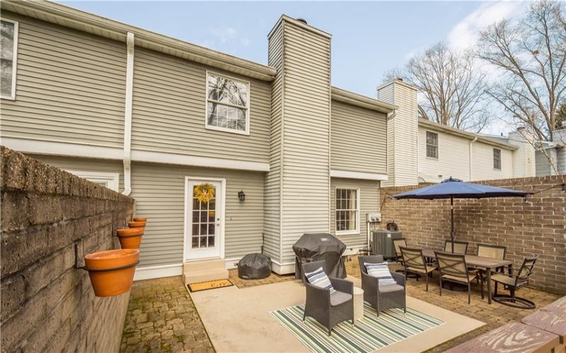 107 Roscommon, Canonsburg, 15317, 3 Bedrooms Bedrooms, 7 Rooms Rooms,2.1 BathroomsBathrooms,Residential,For Sale,Roscommon,1697765