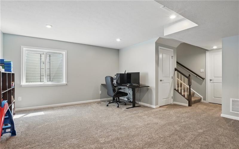 149 Piatt Estates Drive, Washington, 15301, 4 Bedrooms Bedrooms, 10 Rooms Rooms,2.2 BathroomsBathrooms,Residential,For Sale,Piatt Estates Drive,1698067