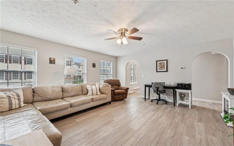 102 Alderwood Drive, Greensburg, 15601, 3 Bedrooms Bedrooms, 5 Rooms Rooms,2.1 BathroomsBathrooms,Residential,For Sale,Alderwood Drive,1698071