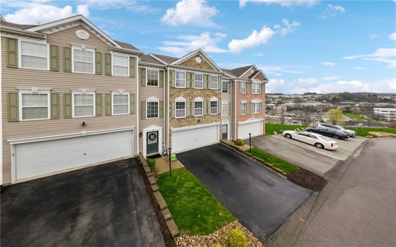 102 Alderwood Drive, Greensburg, 15601, 3 Bedrooms Bedrooms, 5 Rooms Rooms,2.1 BathroomsBathrooms,Residential,For Sale,Alderwood Drive,1698071
