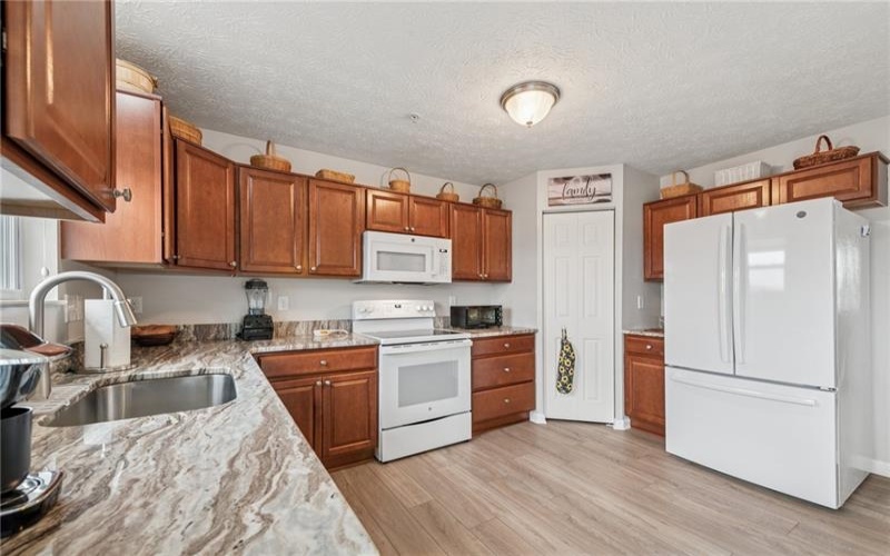 102 Alderwood Drive, Greensburg, 15601, 3 Bedrooms Bedrooms, 5 Rooms Rooms,2.1 BathroomsBathrooms,Residential,For Sale,Alderwood Drive,1698071