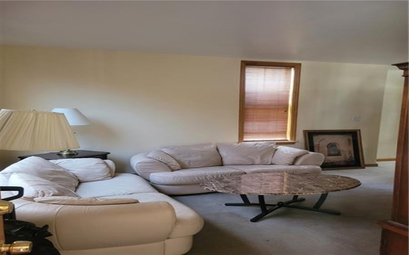 404 E Beau St, Washington, 15301, 2 Bedrooms Bedrooms, ,1.1 BathroomsBathrooms,Lease,For Sale,E Beau St,1698094
