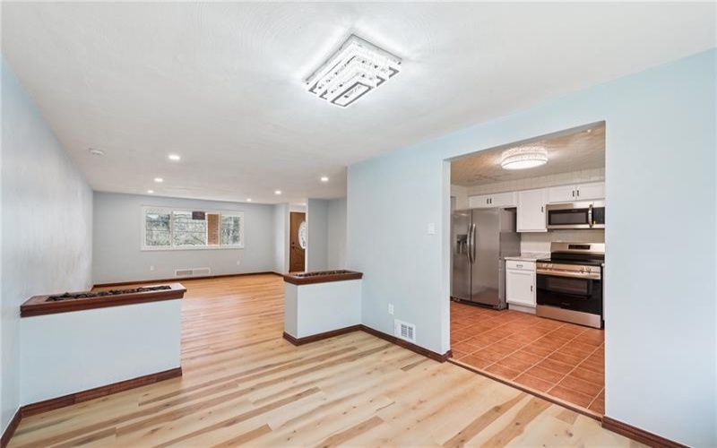 13689 Lincoln Way, Irwin, 15642, 3 Bedrooms Bedrooms, ,2.1 BathroomsBathrooms,Residential,For Sale,Lincoln Way,1698096