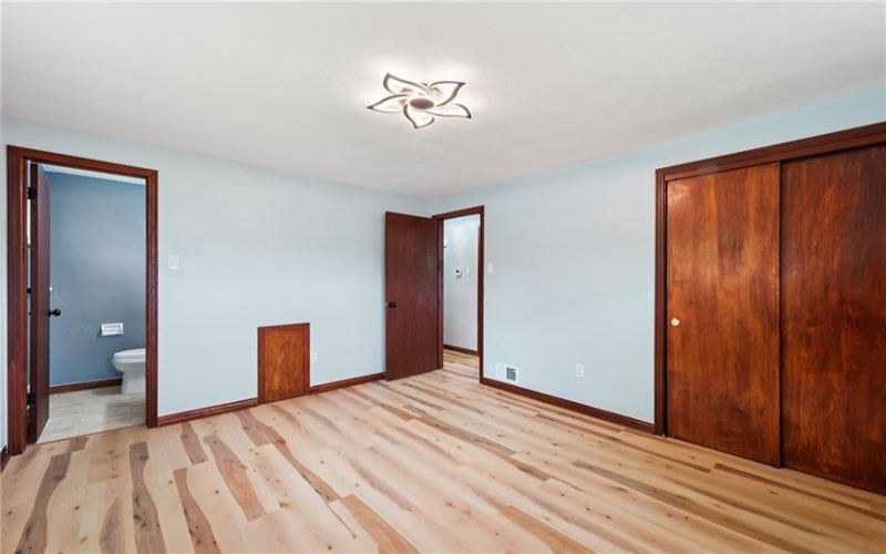 13689 Lincoln Way, Irwin, 15642, 3 Bedrooms Bedrooms, ,2.1 BathroomsBathrooms,Residential,For Sale,Lincoln Way,1698096