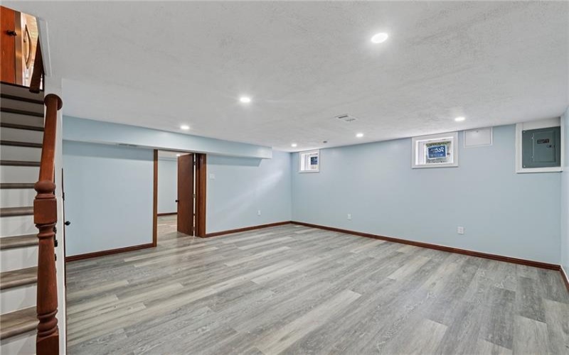 13689 Lincoln Way, Irwin, 15642, 3 Bedrooms Bedrooms, ,2.1 BathroomsBathrooms,Residential,For Sale,Lincoln Way,1698096