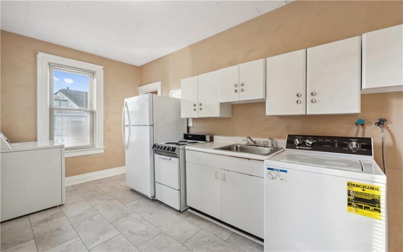400 Allison Ave, Washington, 15301, 4 Bedrooms Bedrooms, 9 Rooms Rooms,2 BathroomsBathrooms,Residential,For Sale,Allison Ave,1698104