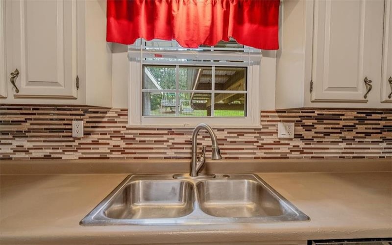 1949 Rostraver Rd, Rostraver Township, 15012, 3 Bedrooms Bedrooms, 8 Rooms Rooms,2 BathroomsBathrooms,Residential,For Sale,Rostraver Rd,1698122