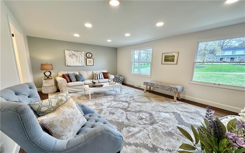 216 Friar Ln, Canonsburg, 15317, 4 Bedrooms Bedrooms, 10 Rooms Rooms,2.1 BathroomsBathrooms,Residential,For Sale,Friar Ln,1695802