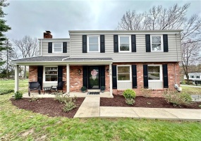 216 Friar Ln, Canonsburg, 15317, 4 Bedrooms Bedrooms, 10 Rooms Rooms,2.1 BathroomsBathrooms,Residential,For Sale,Friar Ln,1695802