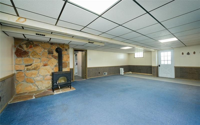 829 Fellsburg Road, Rostraver Township, 15012, 3 Bedrooms Bedrooms, 8 Rooms Rooms,1.1 BathroomsBathrooms,Residential,For Sale,Fellsburg Road,1697934