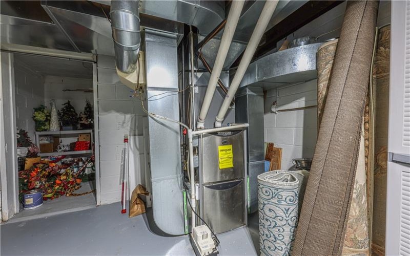 200 Baily Ave, Carmichaels, 15320, 3 Bedrooms Bedrooms, ,1.1 BathroomsBathrooms,Residential,For Sale,Baily Ave,1697998
