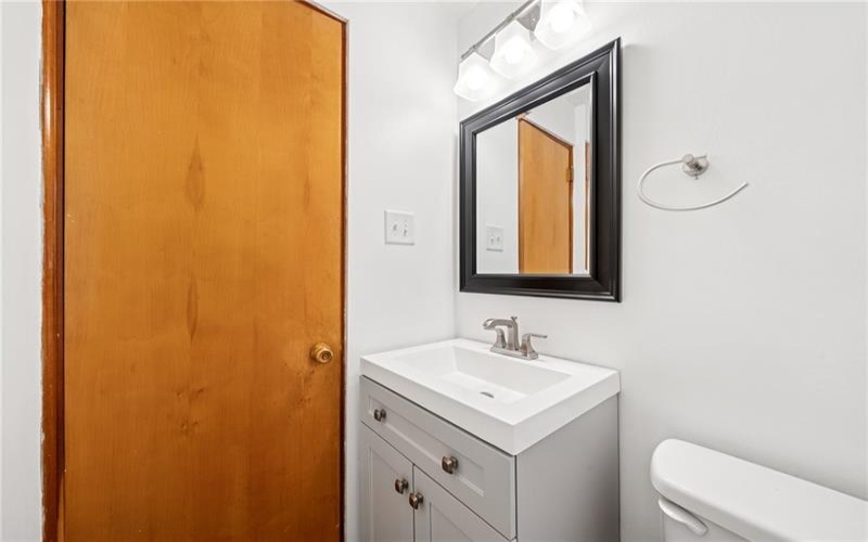3352 EVERGREEN DRIVE, Murrysville, 15668, 3 Bedrooms Bedrooms, 9 Rooms Rooms,2.1 BathroomsBathrooms,Residential,For Sale,EVERGREEN DRIVE,1697620