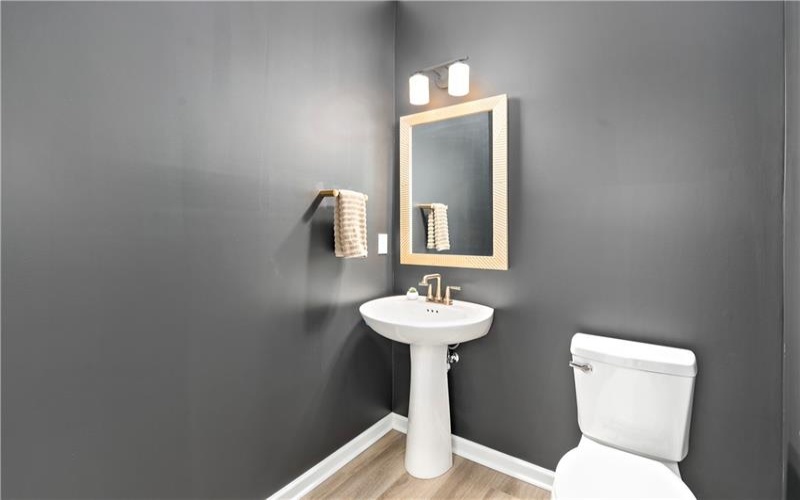 300 TIMBERLINE DR, Washington, 15301, 3 Bedrooms Bedrooms, 9 Rooms Rooms,2.1 BathroomsBathrooms,Residential,For Sale,TIMBERLINE DR,1698026
