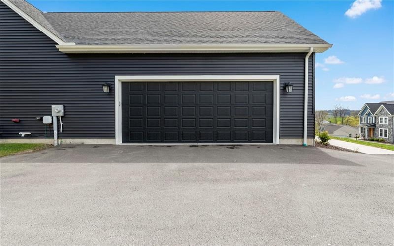 300 TIMBERLINE DR, Washington, 15301, 3 Bedrooms Bedrooms, 9 Rooms Rooms,2.1 BathroomsBathrooms,Residential,For Sale,TIMBERLINE DR,1698026