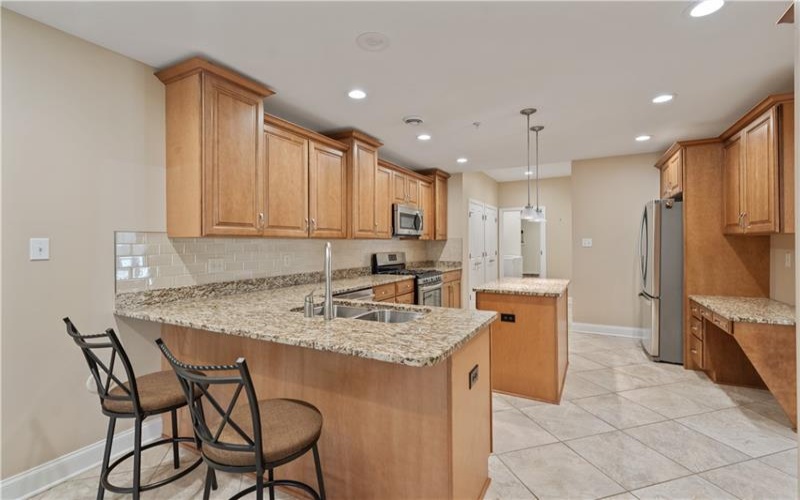 320 Village Green Dr, Canonsburg, 15317, 3 Bedrooms Bedrooms, ,2.1 BathroomsBathrooms,Residential,For Sale,Village Green Dr,1698265