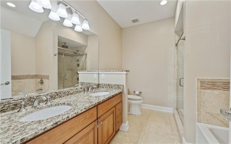 320 Village Green Dr, Canonsburg, 15317, 3 Bedrooms Bedrooms, ,2.1 BathroomsBathrooms,Residential,For Sale,Village Green Dr,1698265