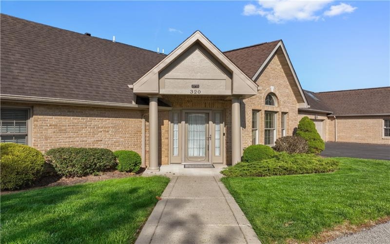 320 Village Green Dr, Canonsburg, 15317, 3 Bedrooms Bedrooms, ,2.1 BathroomsBathrooms,Residential,For Sale,Village Green Dr,1698265