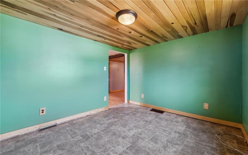 716 White Rd, White, 15490, 2 Bedrooms Bedrooms, ,1 BathroomBathrooms,Residential,For Sale,White Rd,1698272