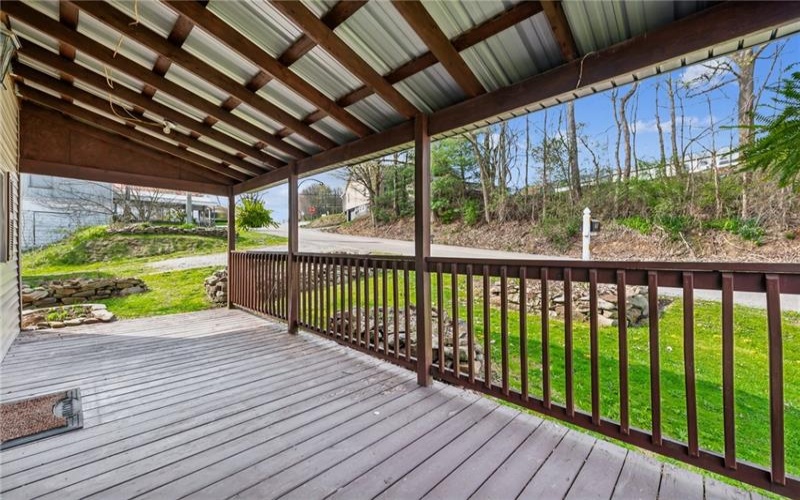 716 White Rd, White, 15490, 2 Bedrooms Bedrooms, ,1 BathroomBathrooms,Residential,For Sale,White Rd,1698272