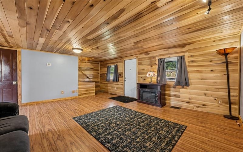 716 White Rd, White, 15490, 2 Bedrooms Bedrooms, ,1 BathroomBathrooms,Residential,For Sale,White Rd,1698272