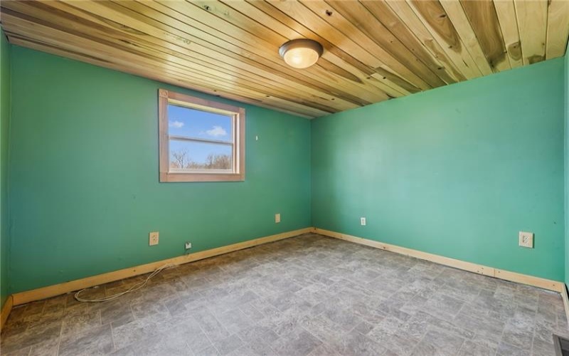 716 White Rd, White, 15490, 2 Bedrooms Bedrooms, ,1 BathroomBathrooms,Residential,For Sale,White Rd,1698272