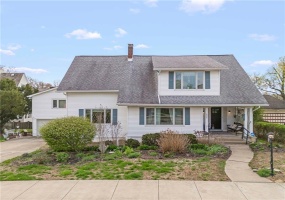 408 Wade Ave, Washington, 15301, 5 Bedrooms Bedrooms, 14 Rooms Rooms,3 BathroomsBathrooms,Residential,For Sale,Wade Ave,1698310
