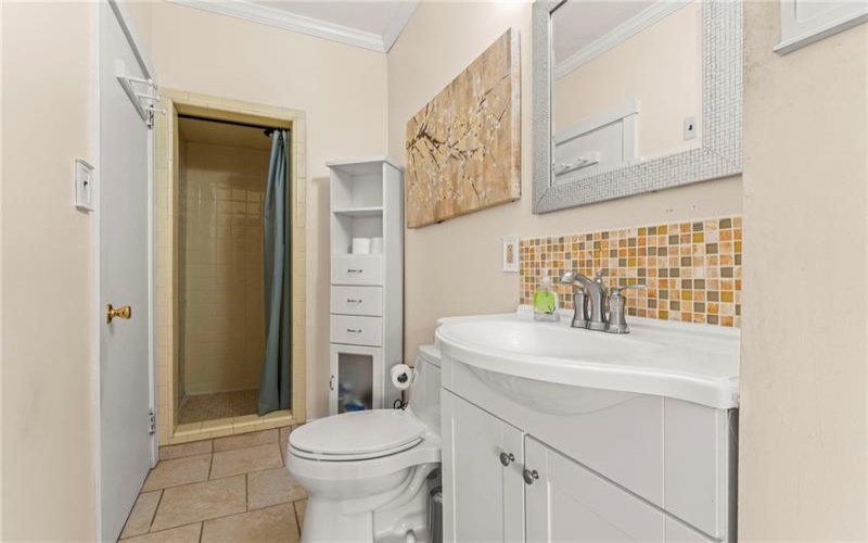 408 Wade Ave, Washington, 15301, 5 Bedrooms Bedrooms, 14 Rooms Rooms,3 BathroomsBathrooms,Residential,For Sale,Wade Ave,1698310